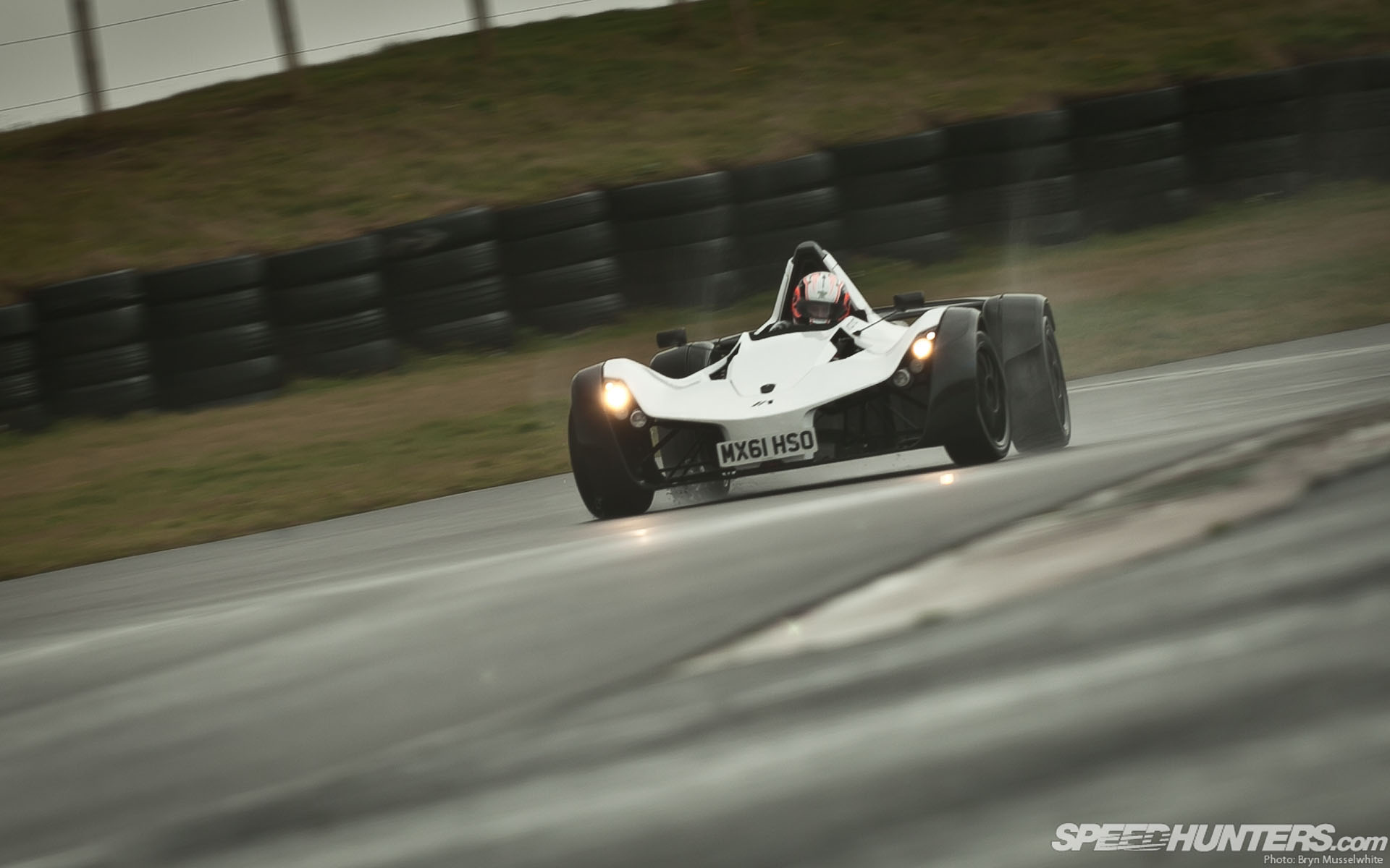 BAC Mono-desk4