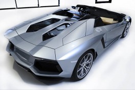 Aventador Roadster-2