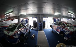 Photo by Larry Chen  1920 x 1200