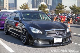 Tokyo-Auto-Salon-2013-Lot-02
