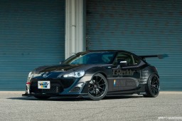 GReddy-FR-S-Desktop-02