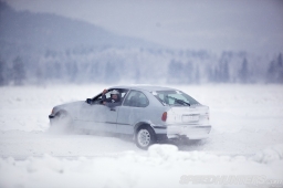 Gatebil on ice