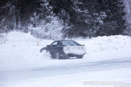 Gatebil on ice