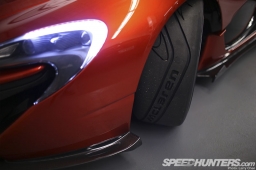 McLaren_P1-021