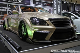 Osaka-Auto-Messe-13-13