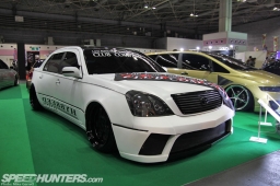 Osaka-Auto-Messe-13-14