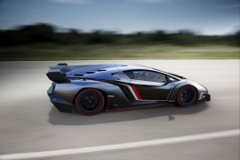 Lambo-Veneno-04