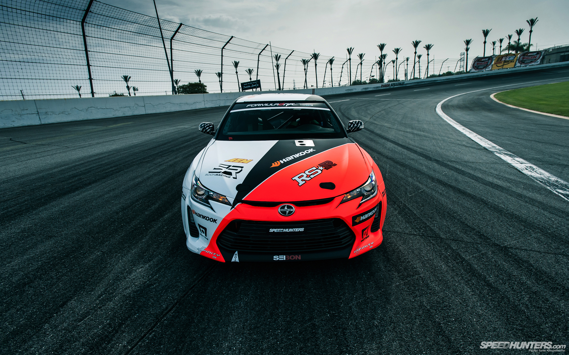 Papadakis-tC-Desktop-03