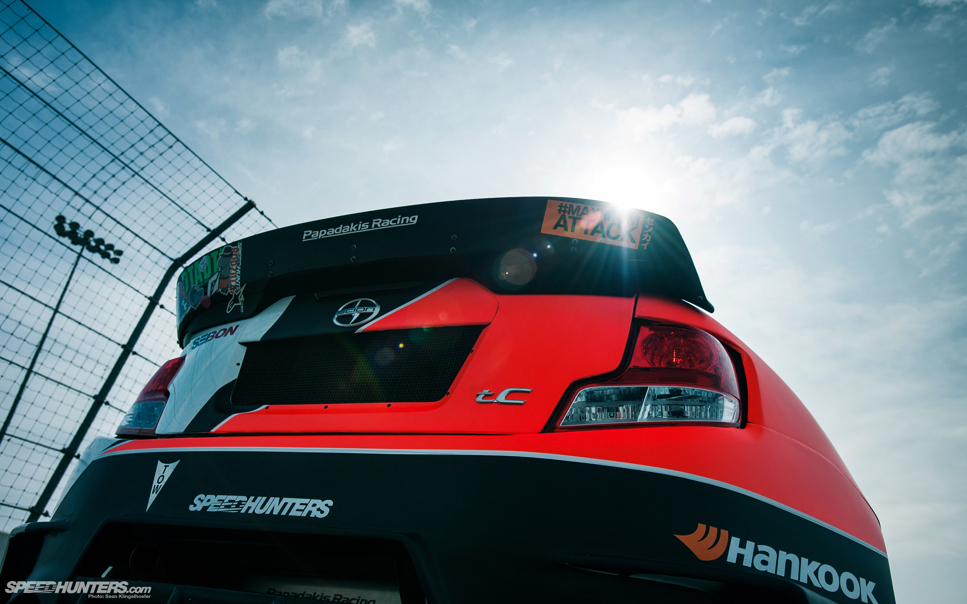 Papadakis-tC-Desktop-08