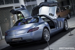 AMG_Mercedes-Benz_World-DT07