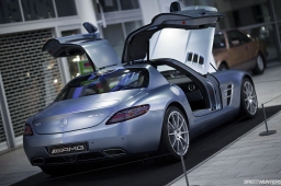 AMG_Mercedes-Benz_World-DT07