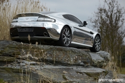 Aston_Martin_Vanquish-DT03