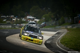 1920x1200 Merc 190Photo by Larry Chen