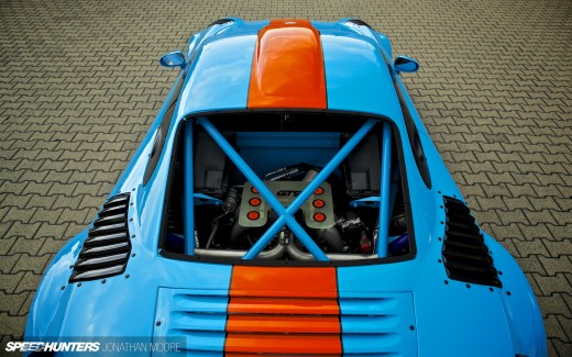 The workshop of specialist Porsche tuners 9FF