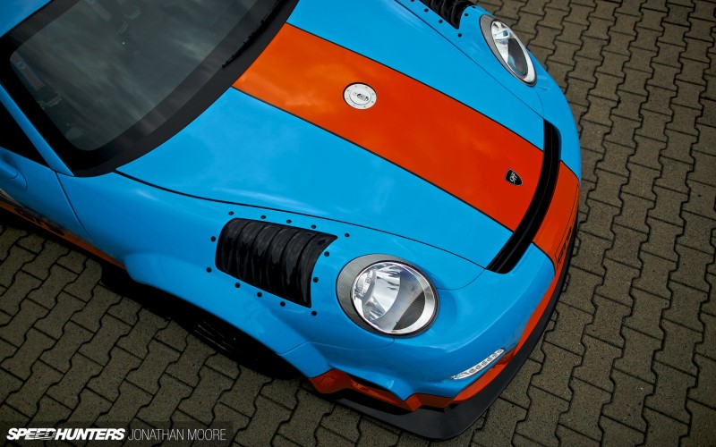 The workshop of specialist Porsche tuners 9FF