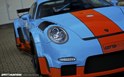 The workshop of specialist Porsche tuners 9FF