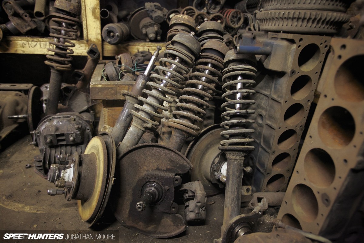 Fourways Engineering, classic sportscar restoration and servicing, specialising in Datsun/Nissan S30s, based in Sevenoaks in the United Kingdom