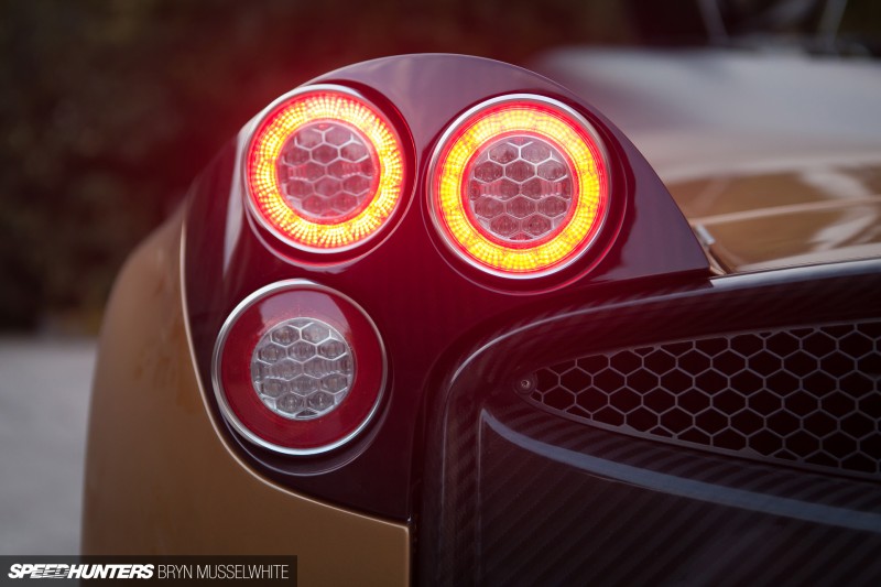 Pagani Huayra feature&nbsp;car-43