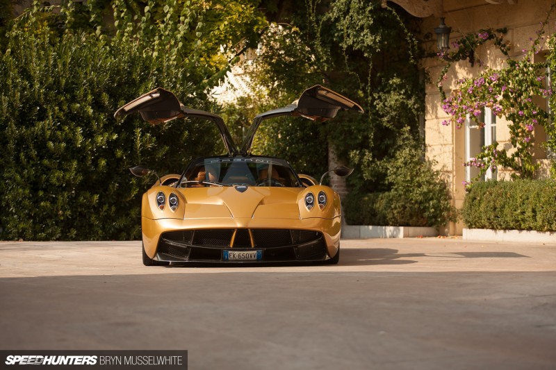 Pagani Huayra feature&nbsp;car-5