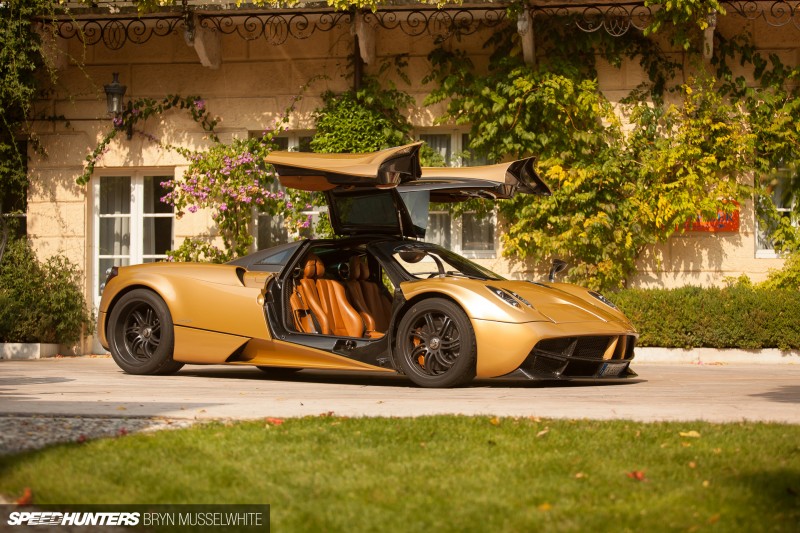 Pagani Huayra feature&nbsp;car-6