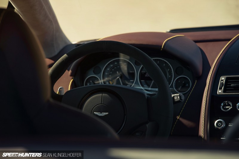 Aston-Martin-Vantage-V12-S-04