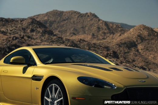 Aston-Martin-Vantage-V12-S-15