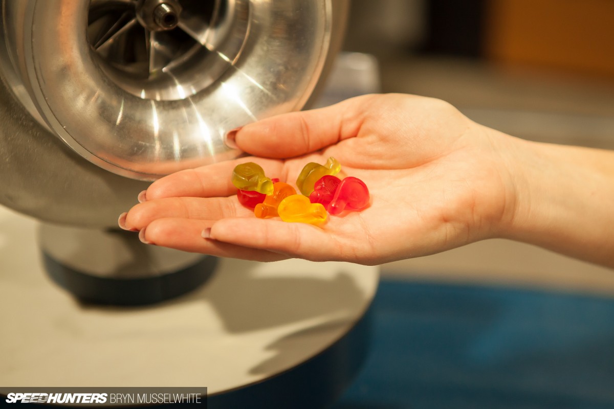 Suzy travel log SEMA-10