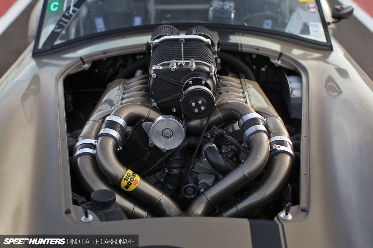 Dino-V12-Cobra-Gatebil-03