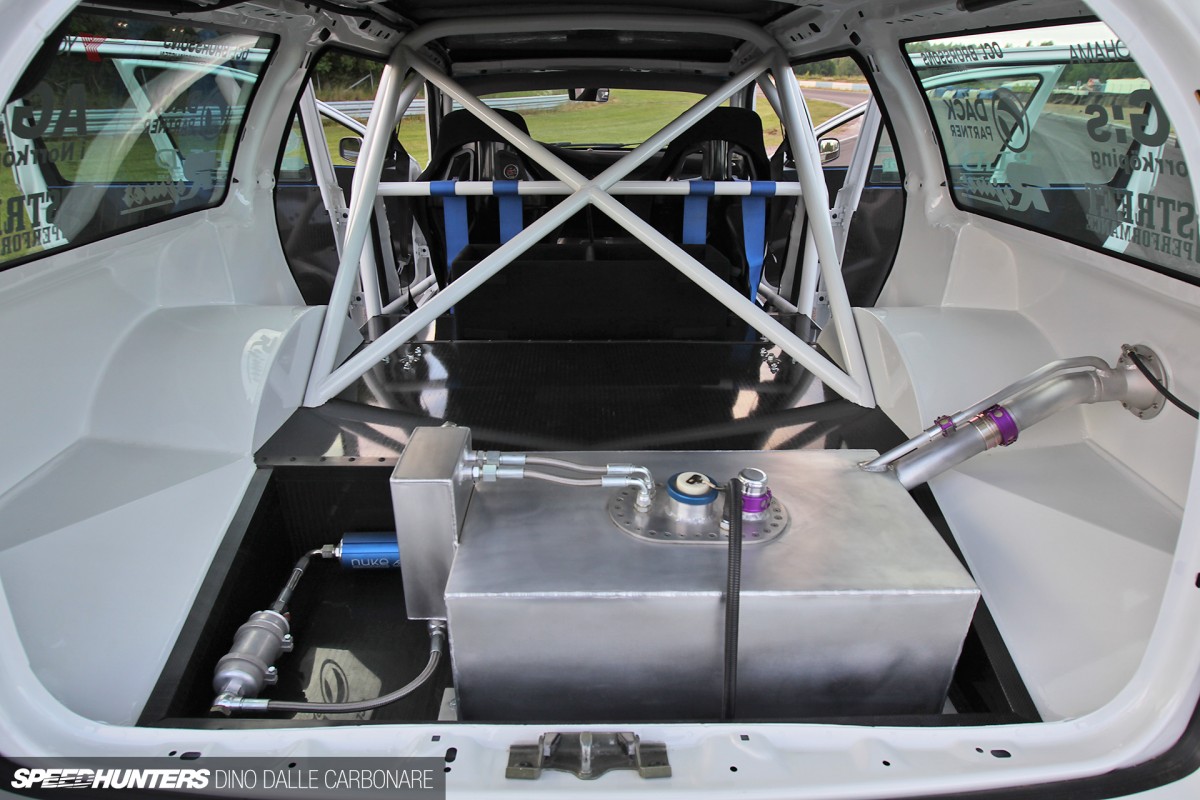 Dino-V70-RWD-Gatebil-02