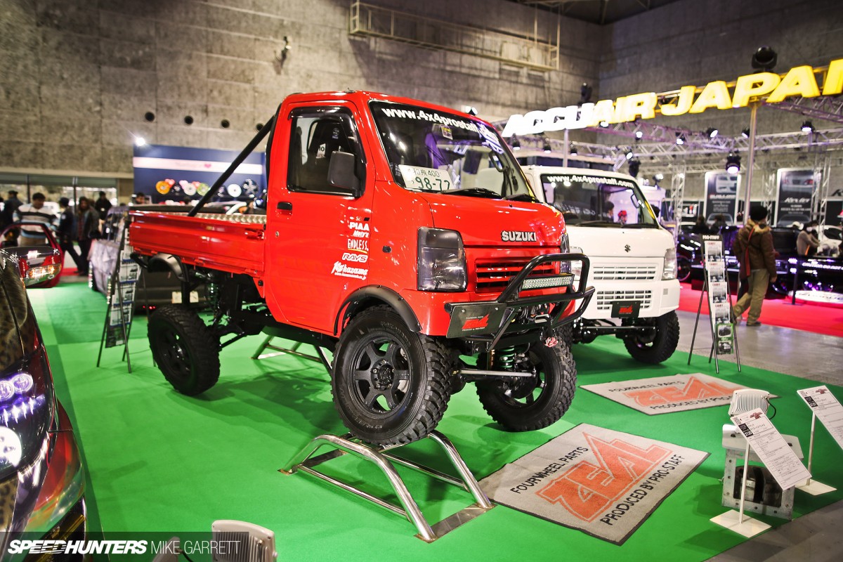 Osaka-Auto-Messe-29 copy