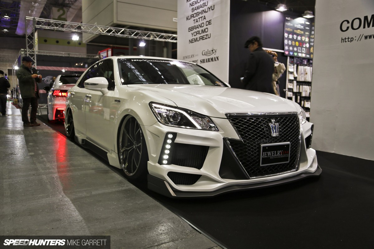 Osaka-Auto-Messe-3 copy