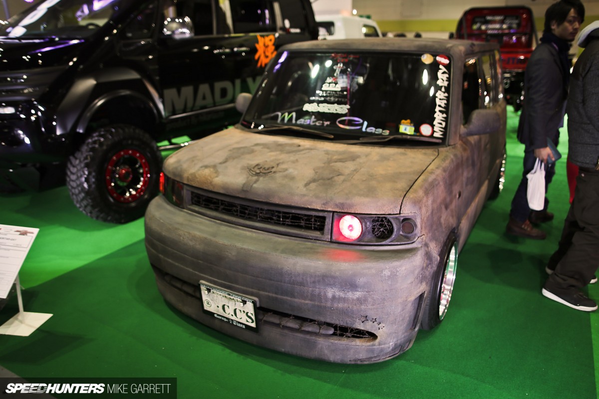 Osaka-Auto-Messe-33 copy