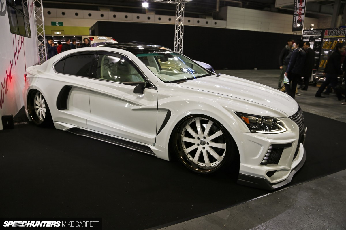 Osaka-Auto-Messe-37 copy