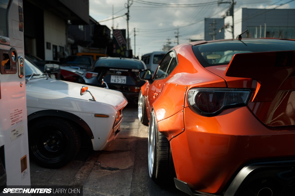 Larry_Chen_Speedhunters_shop-light-2-2