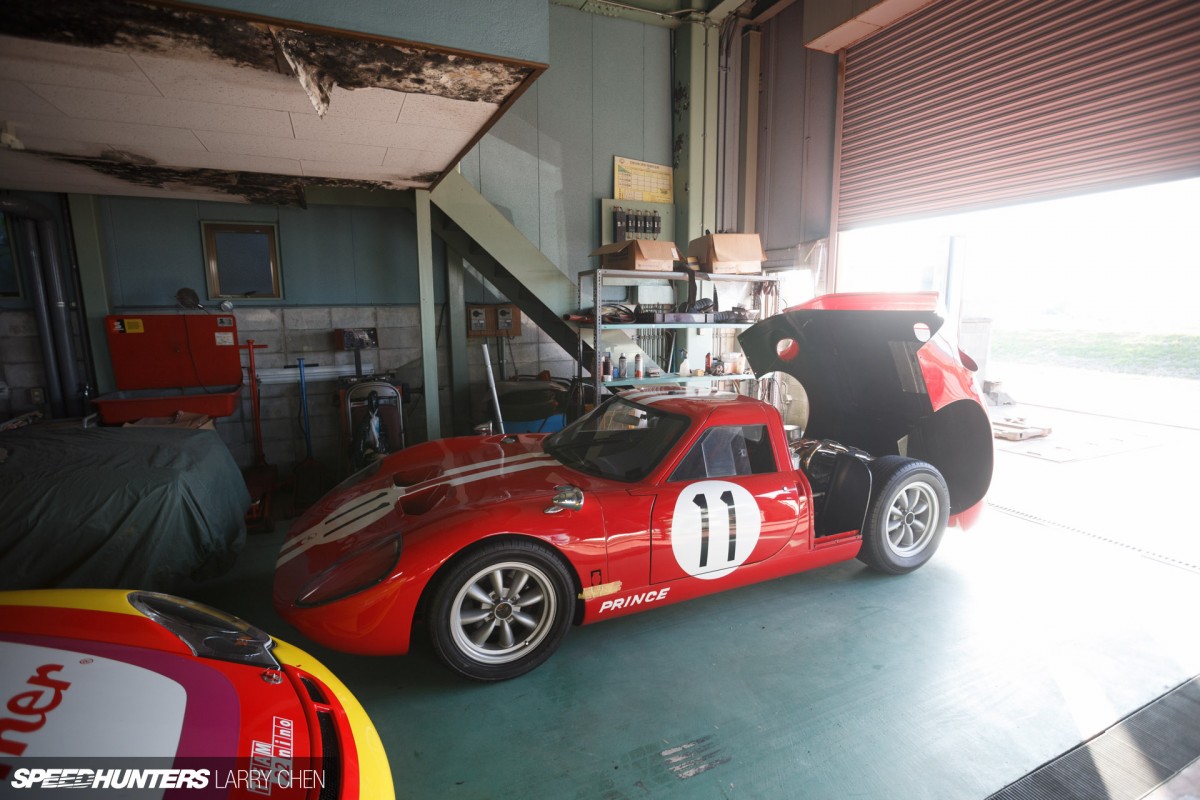 Larry_Chen_Speedhunters_shop-light-2-81