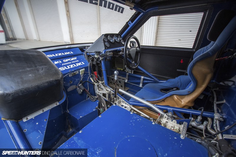 Twin-Engine-Escudo-25