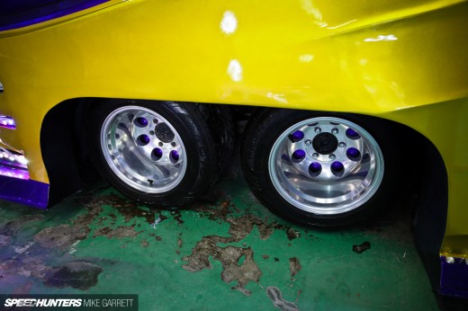 Japan-Batman-Van-13&nbsp;copy