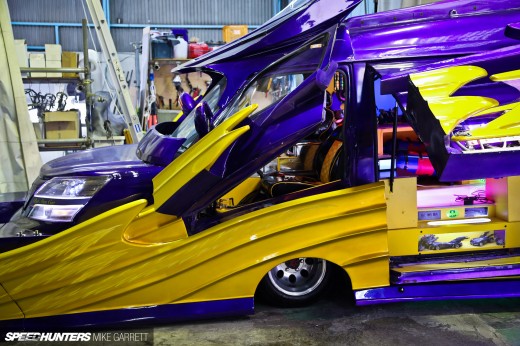 Japan-Batman-Van-60&nbsp;copy