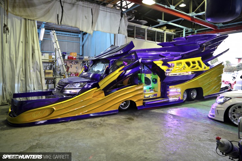 Japan-Batman-Van-61&nbsp;copy