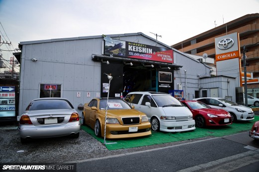 Japan-Batman-Van-76&nbsp;copy