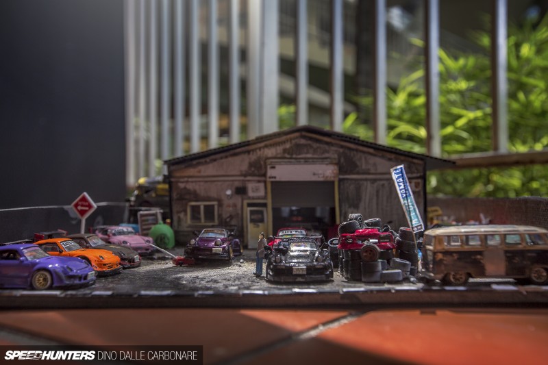 RWB-Miniature-02