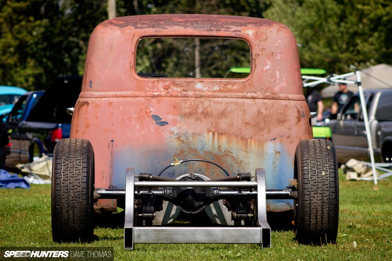 northern-showdown-works-garage-bagged-52-chevy-rear