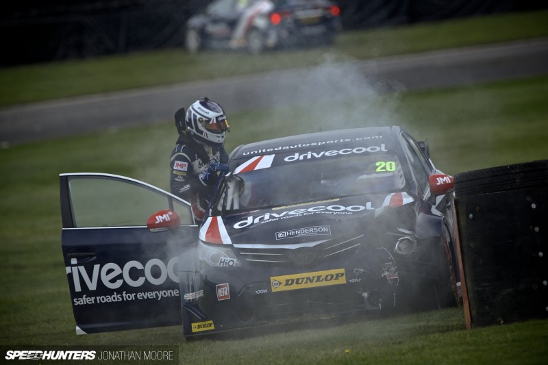 BTCC_Brands_Hatch_2014-005