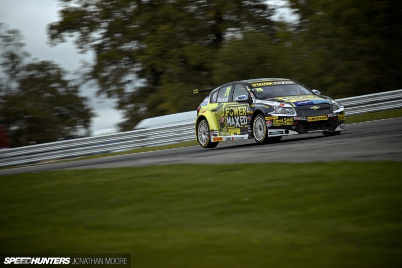 BTCC_Brands_Hatch_2014-056