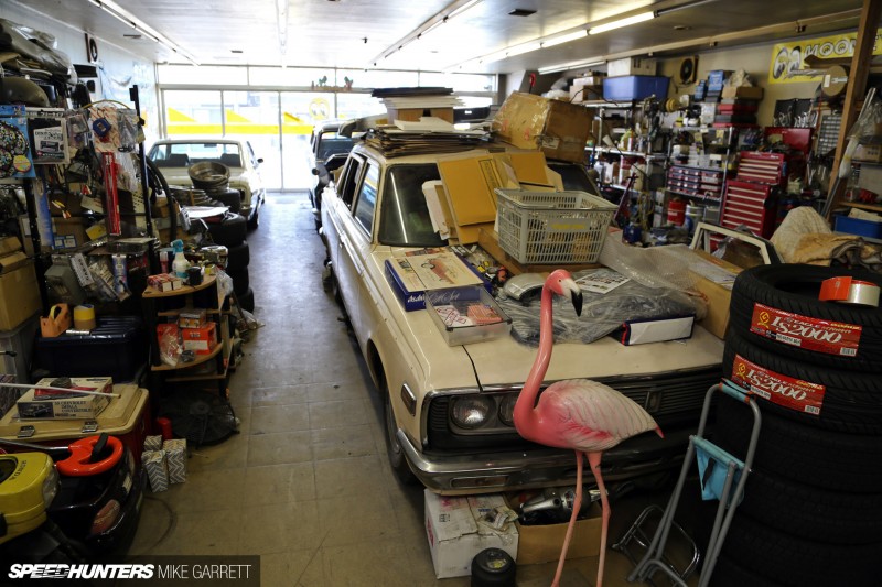 Ken-Automobile-Crown-04