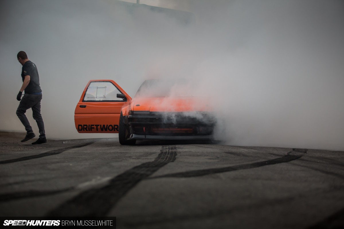 b Driftworks AE86 V8 -20