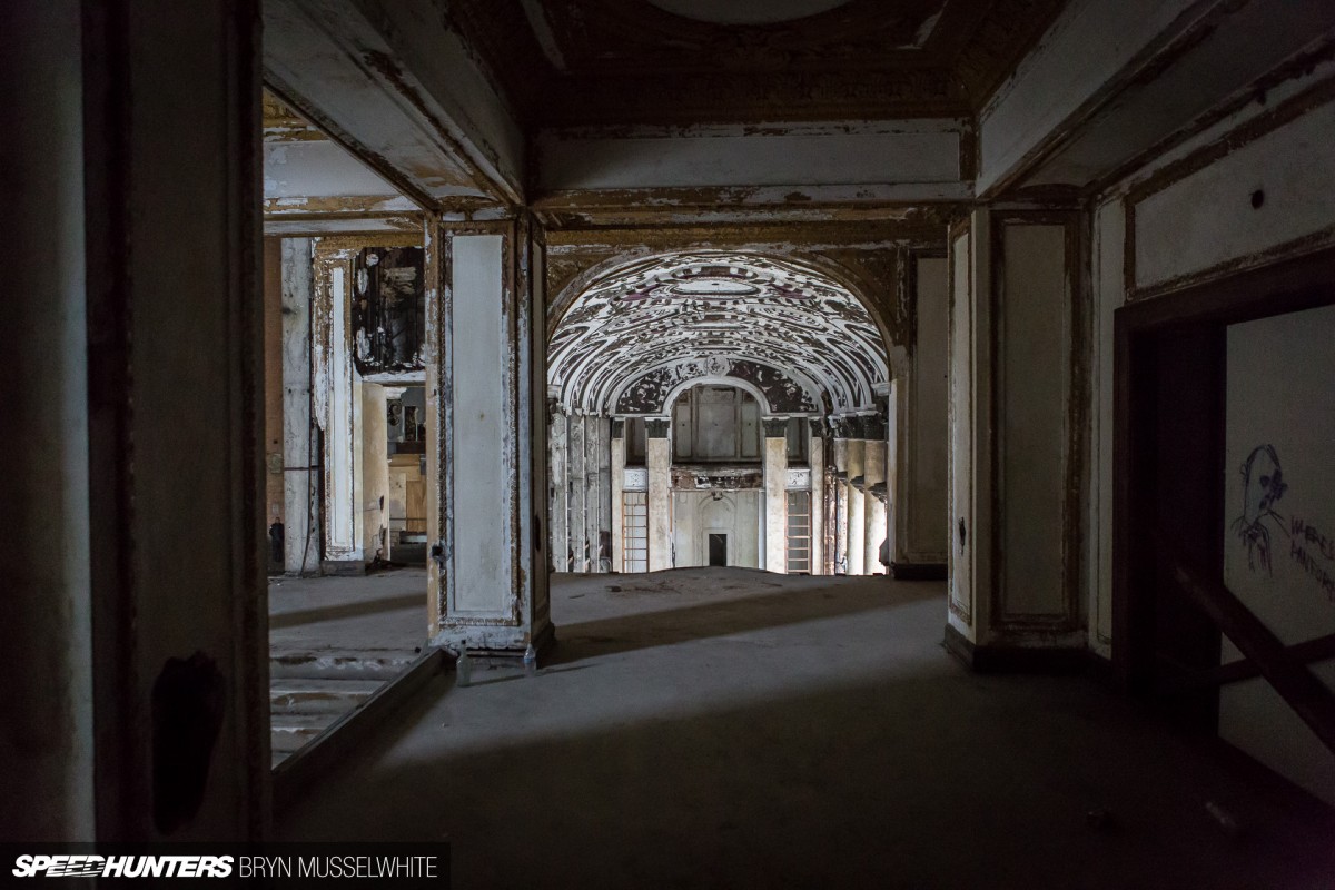 Michigan Building Theatre Car Park Garage-16