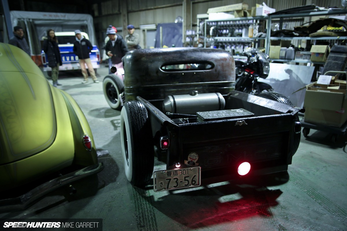 Square-Kustoms-18 copy