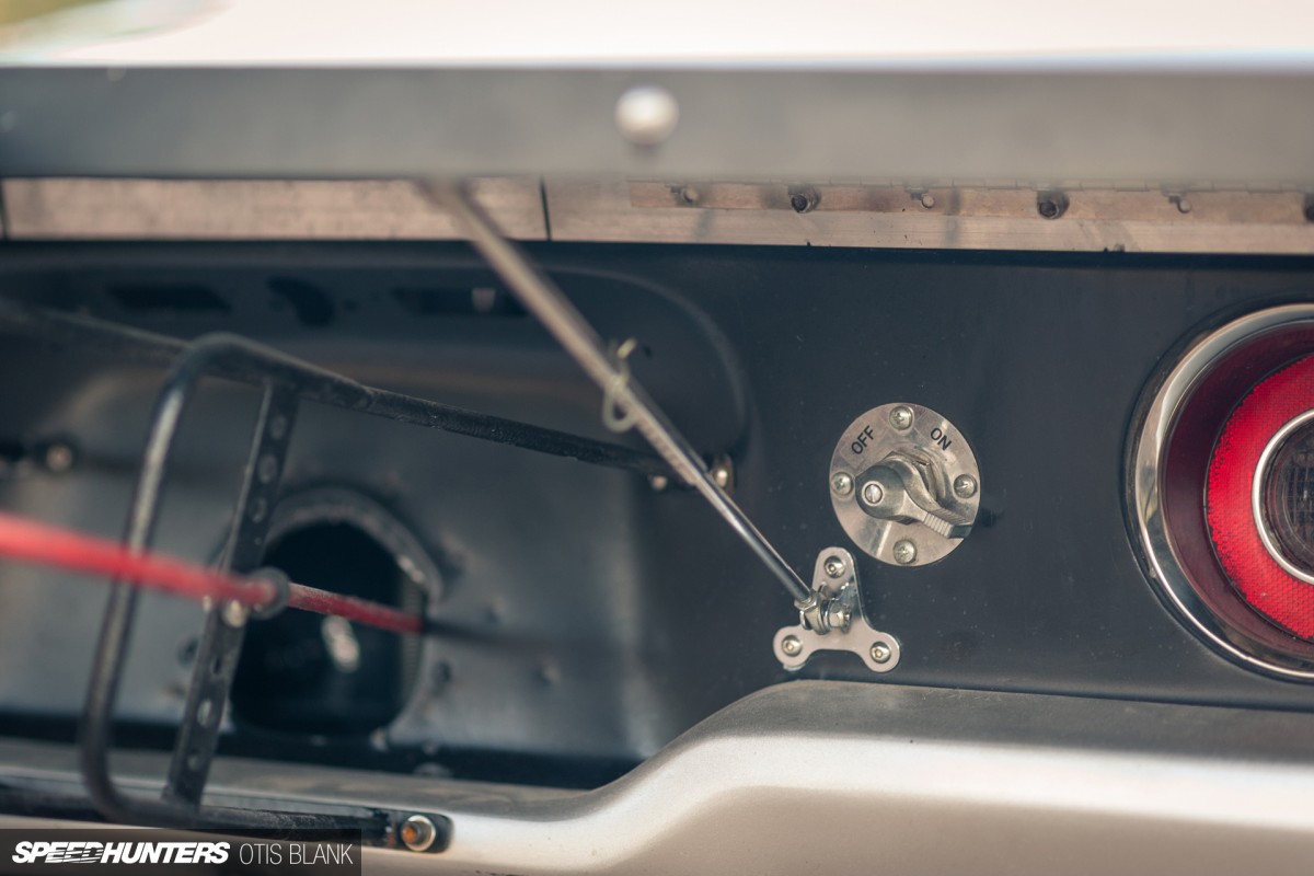 Chevrolet_Camaro_Speedhunters_Feature_Keith_Charvonia_Otis_Blank 067