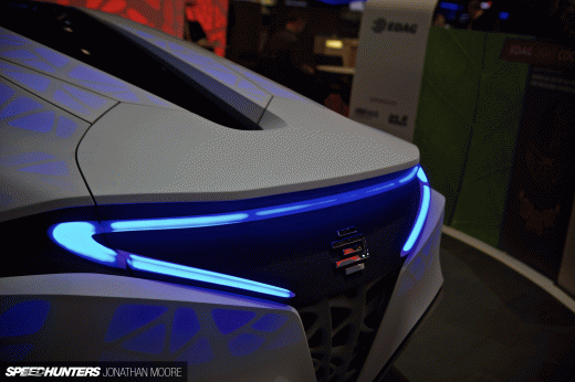 Geneva_Motor_Show_2-014